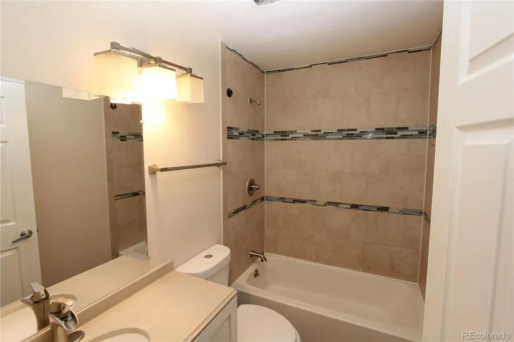 4581 Fraser Way Denver CO 80239