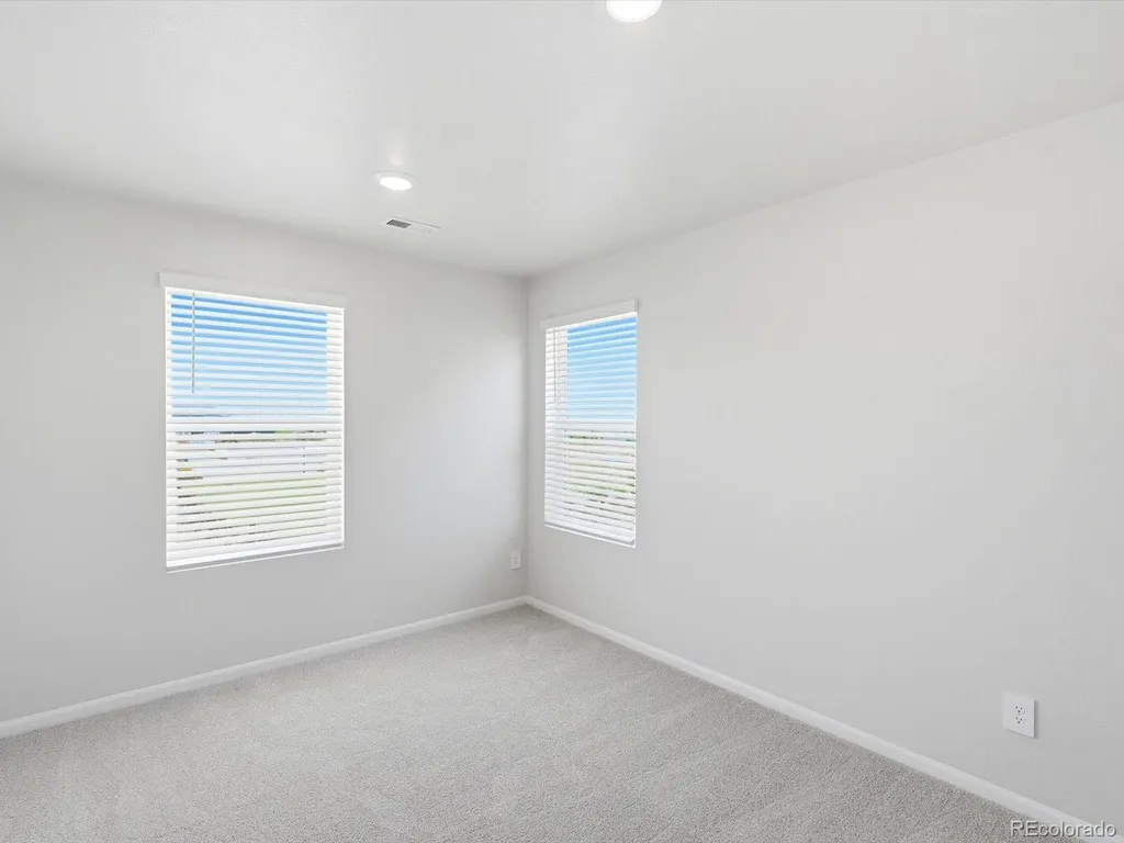 4621 Sunsplash Way Johnstown CO 80534