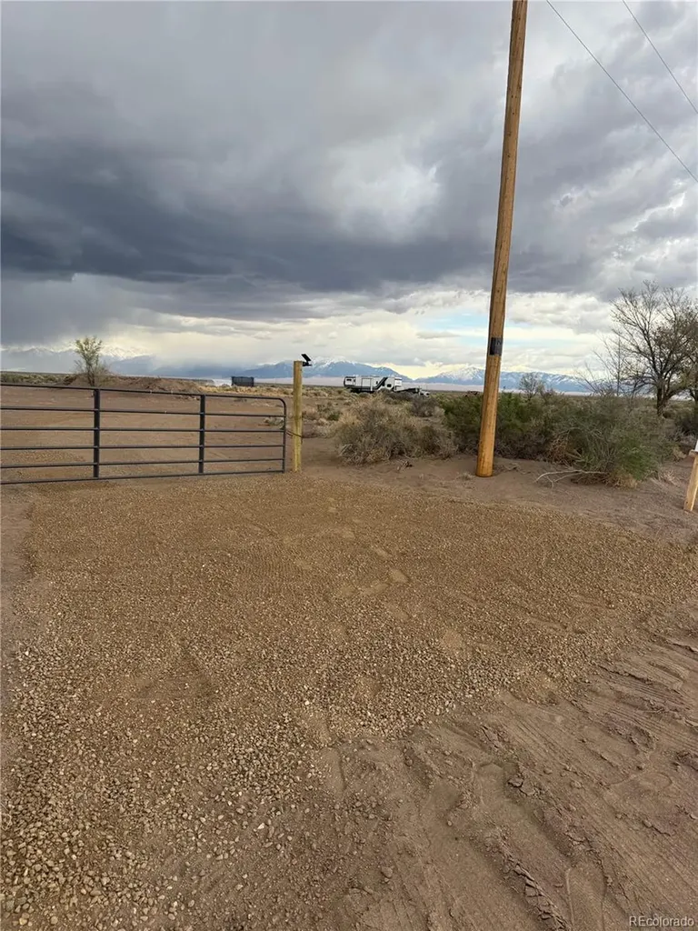 13779 Lane 4 N Mosca CO 81146