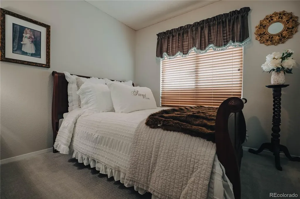 1258 Ridgeglen Way Littleton CO 80126