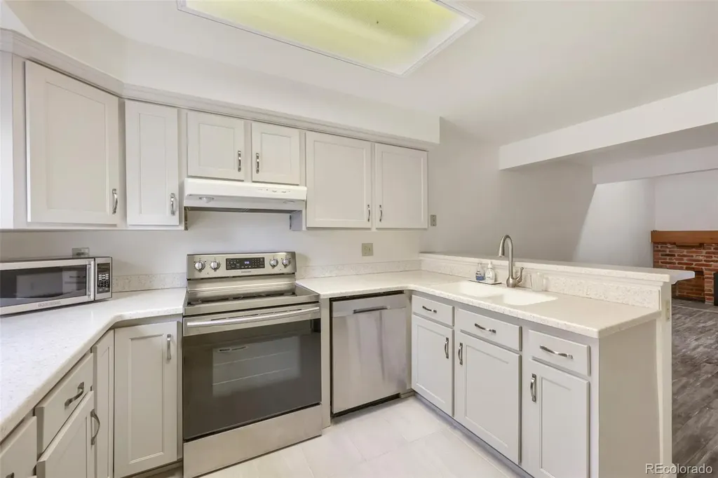 2878 W Long Circle Littleton CO 80120