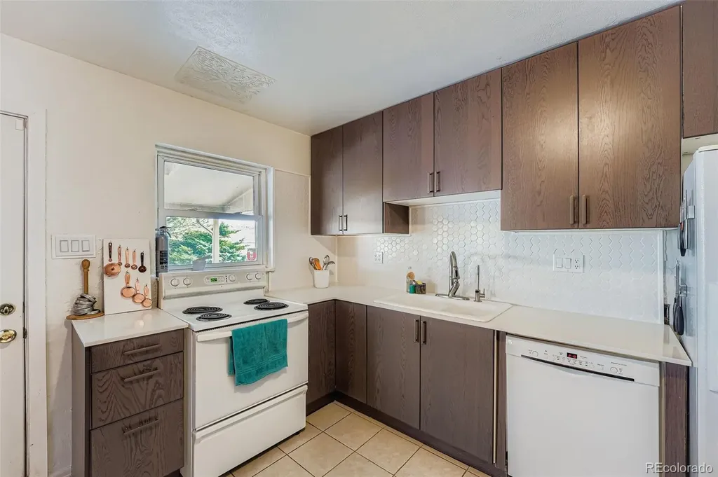 1072 Racine Street Aurora CO 80011
