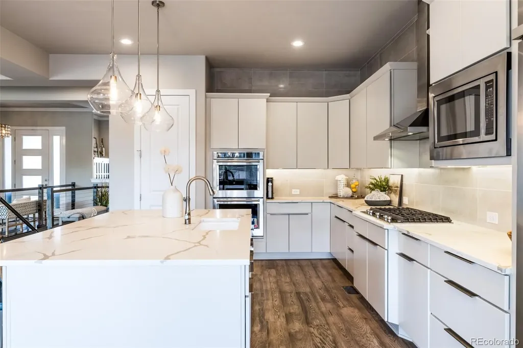 27681 E Lakeview Drive Aurora CO 80016