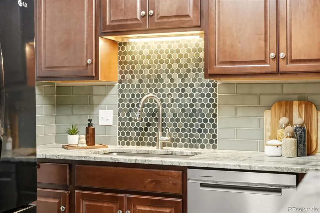3295 S Ammons Street Denver CO 80227