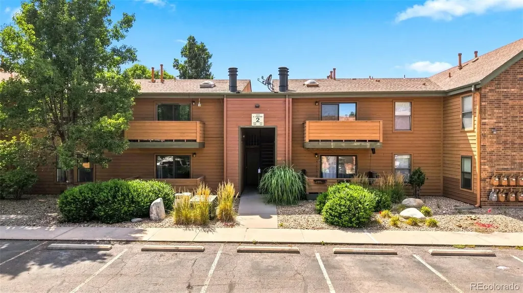 3295 S Ammons Street Denver CO 80227