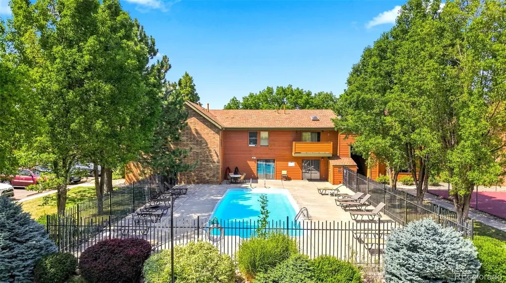 3295 S Ammons Street Denver CO 80227