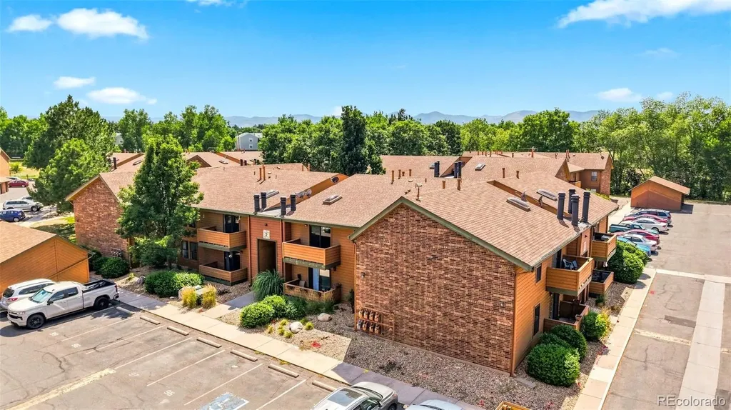 3295 S Ammons Street Denver CO 80227