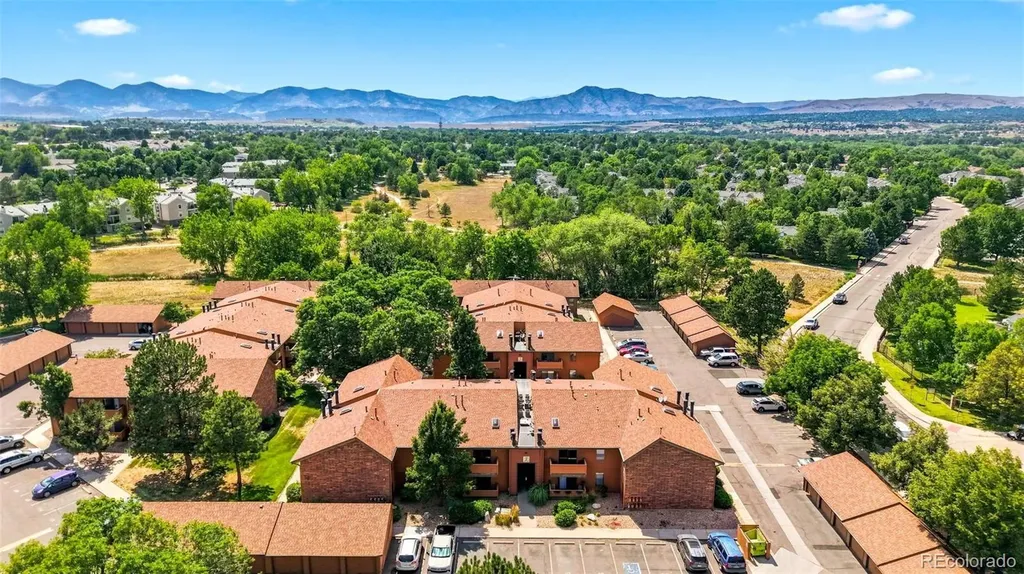 3295 S Ammons Street Denver CO 80227