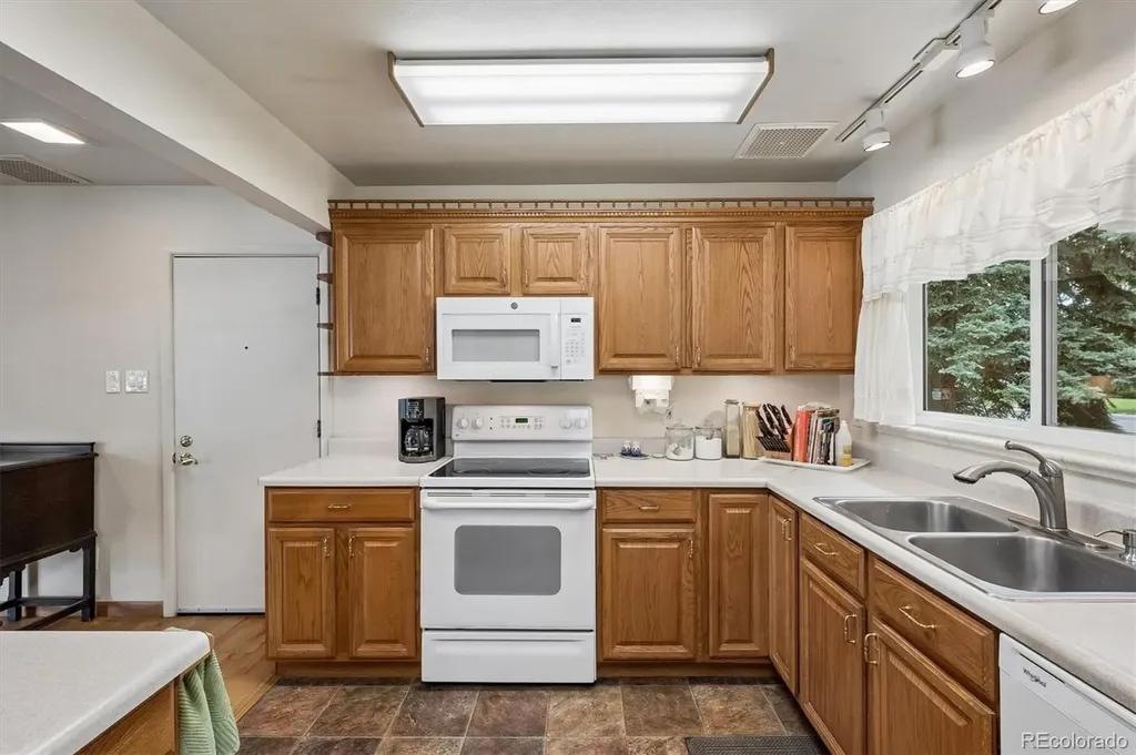 273 Lima Street Aurora CO 80010