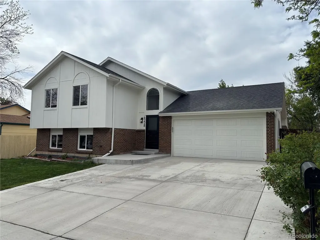 6228 W 69th Avenue Arvada CO 80003