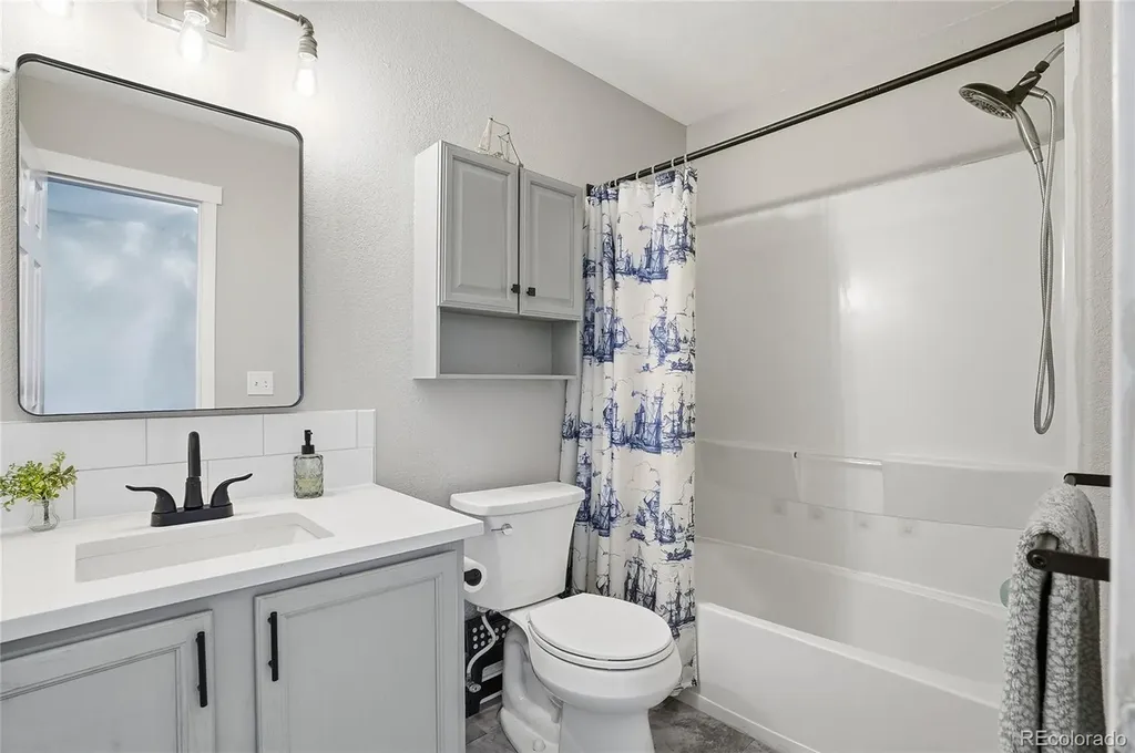 10521 Taylor Avenue Firestone CO 80504