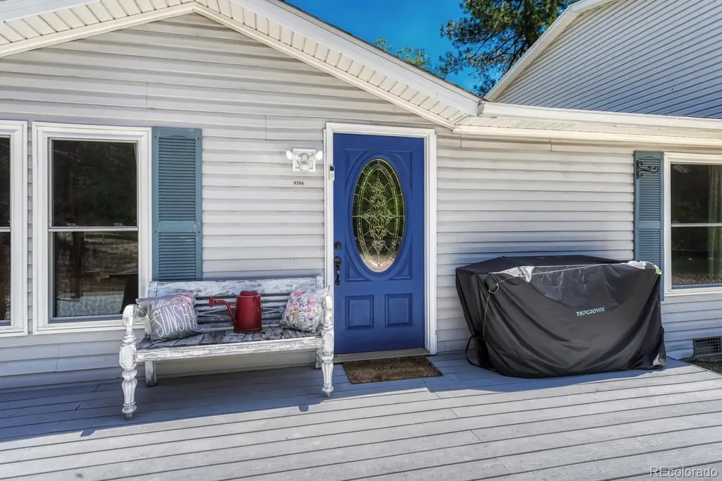 9306 S Curtis Road Larkspur CO 80118