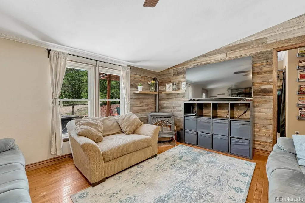 9306 S Curtis Road Larkspur CO 80118