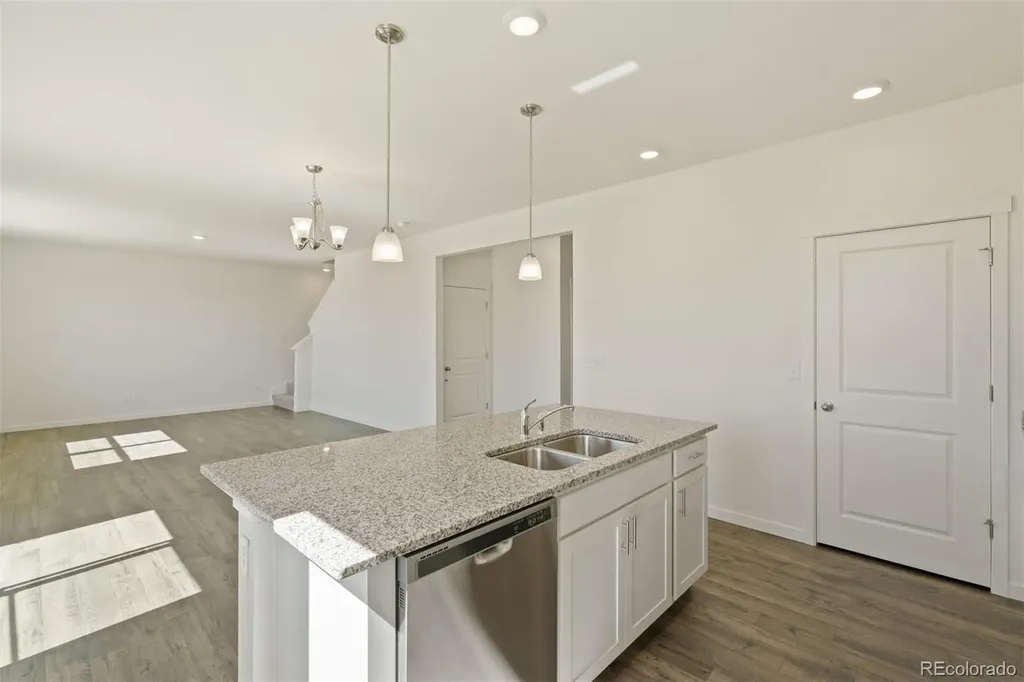 9877 Danube Court Commerce City CO 80022