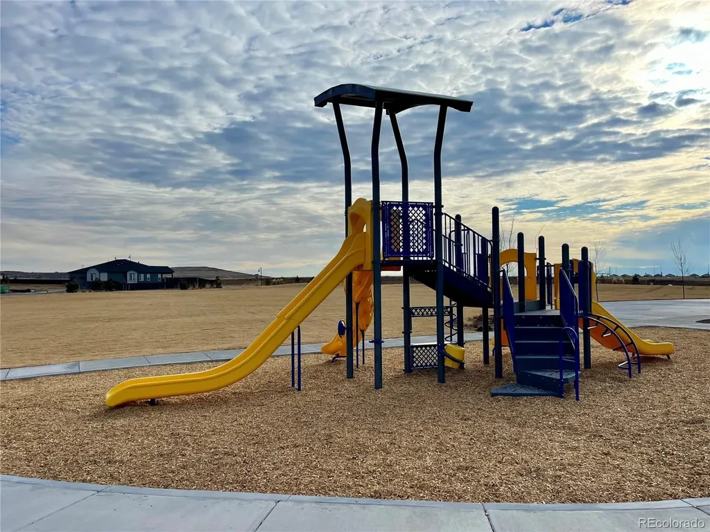 9877 Danube Court Commerce City CO 80022