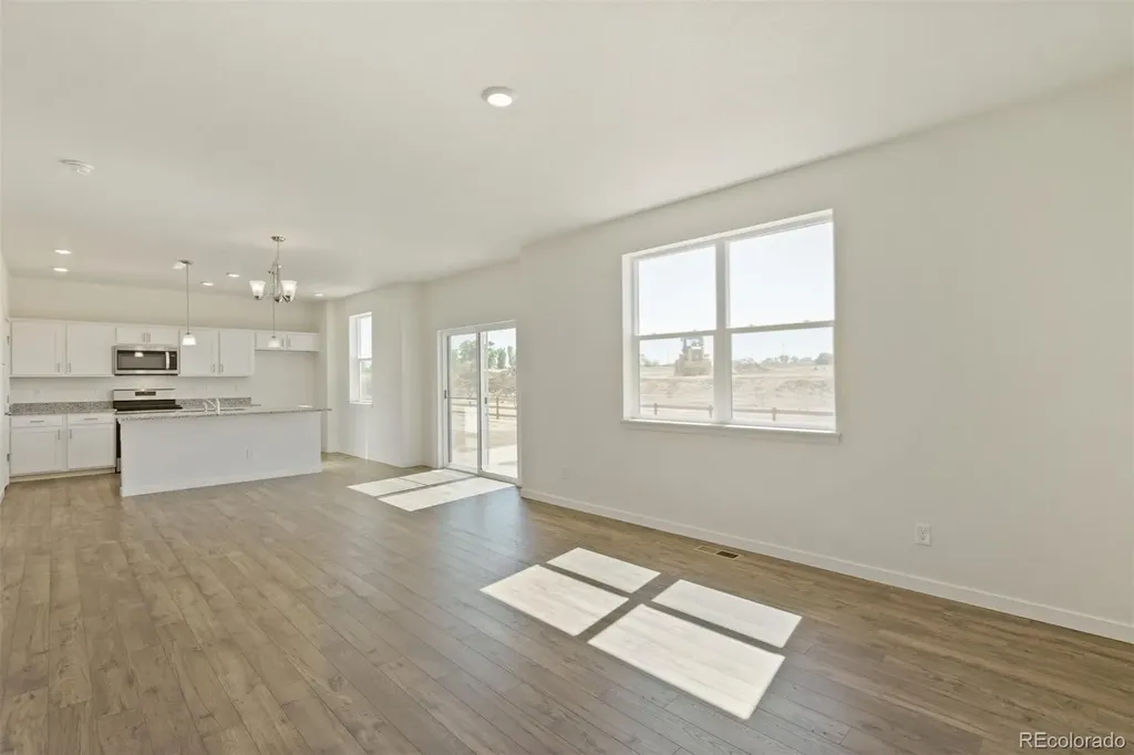9877 Danube Court Commerce City CO 80022