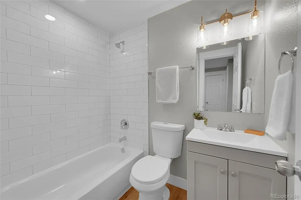 7700 W Glassgow Place Littleton CO 80128