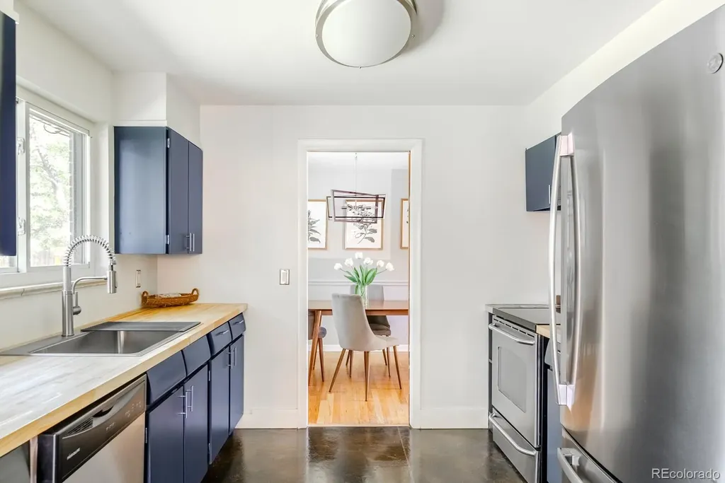 6067 Owens Street Arvada CO 80004