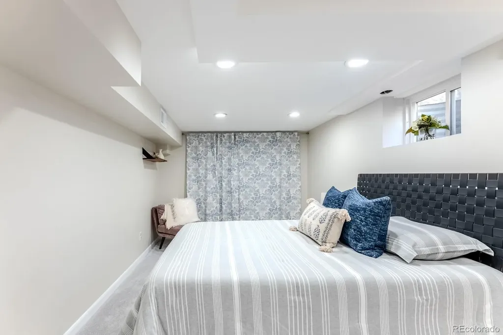6067 Owens Street Arvada CO 80004