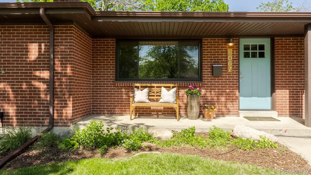 6067 Owens Street Arvada CO 80004