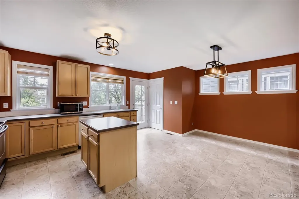 9493 Longs Peak Drive Commerce City CO 80640