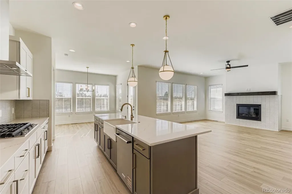 9046 S Shawnee Court Aurora CO 80016