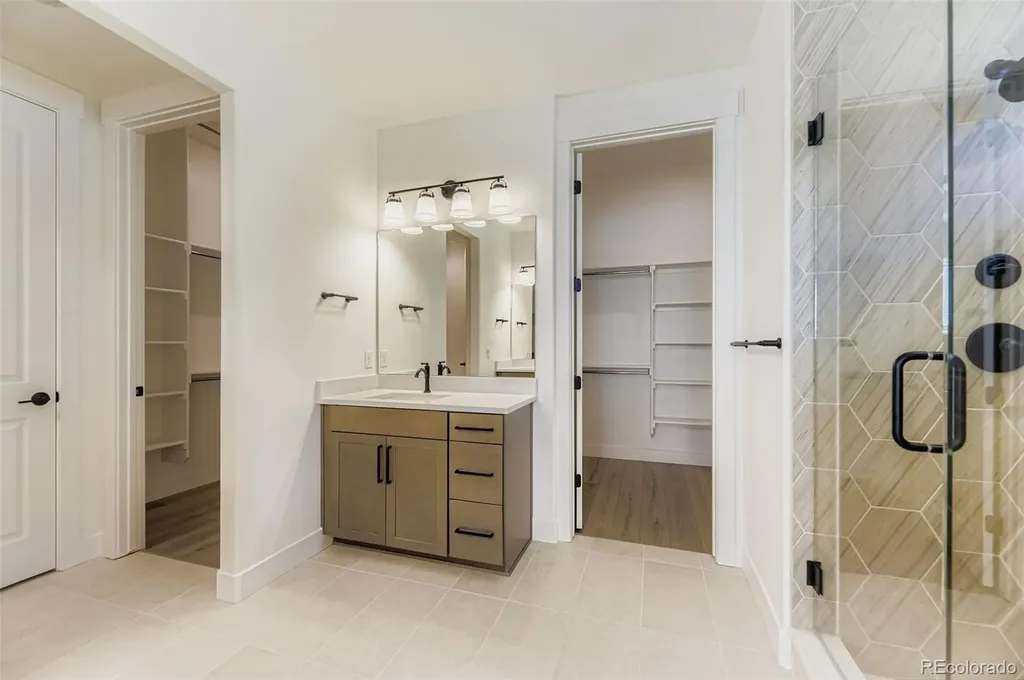 9046 S Shawnee Court Aurora CO 80016