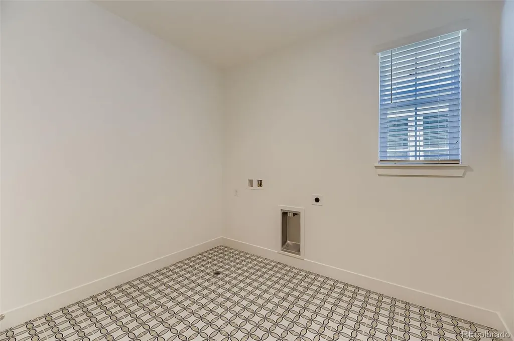 9046 S Shawnee Court Aurora CO 80016