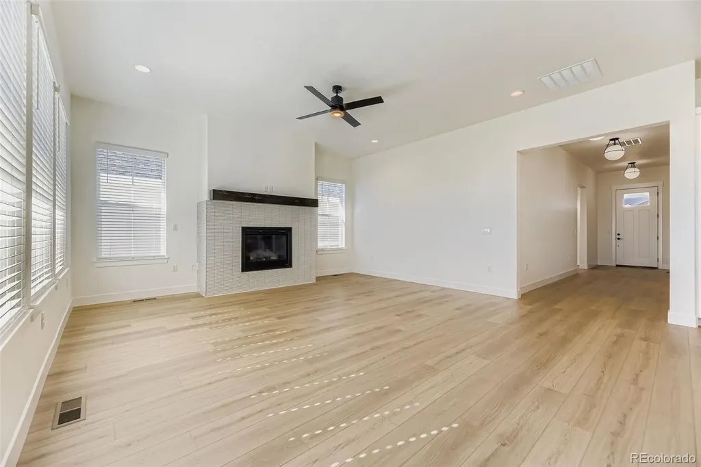 9046 S Shawnee Court Aurora CO 80016