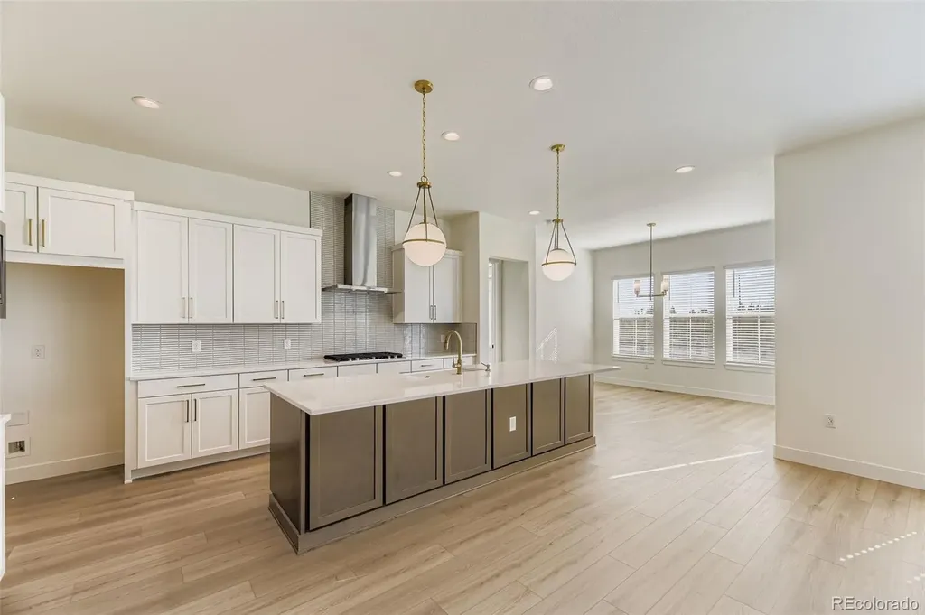 9046 S Shawnee Court Aurora CO 80016