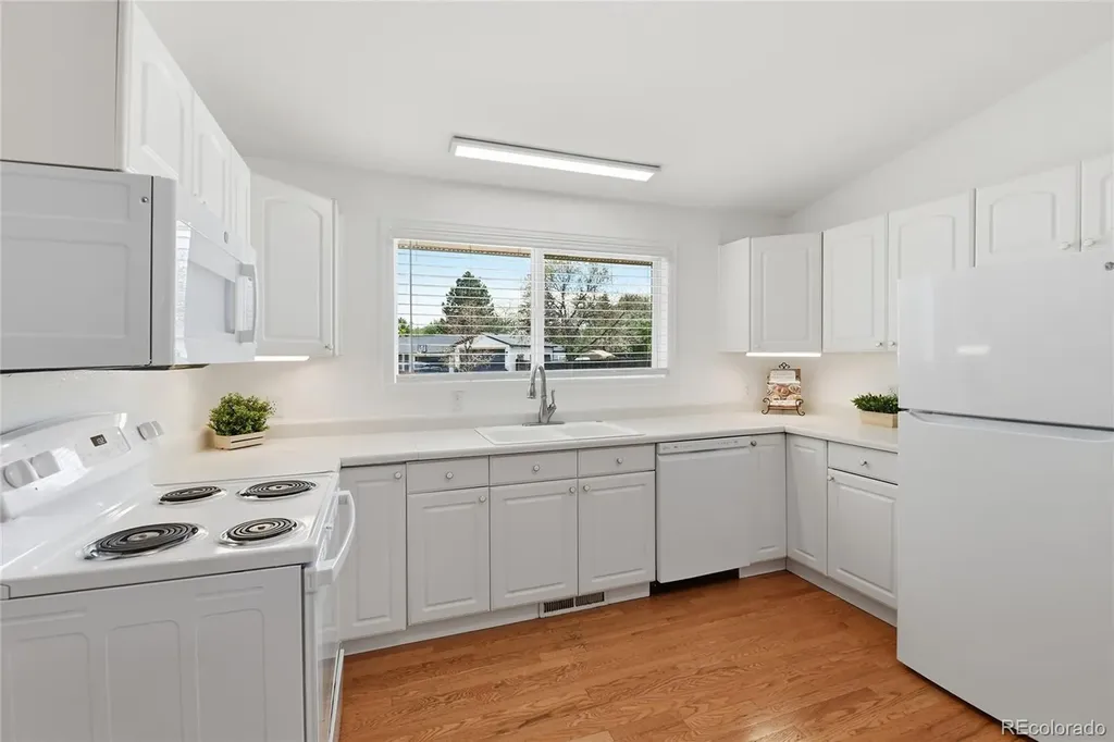 5445 W Caryl Place Littleton CO 80128