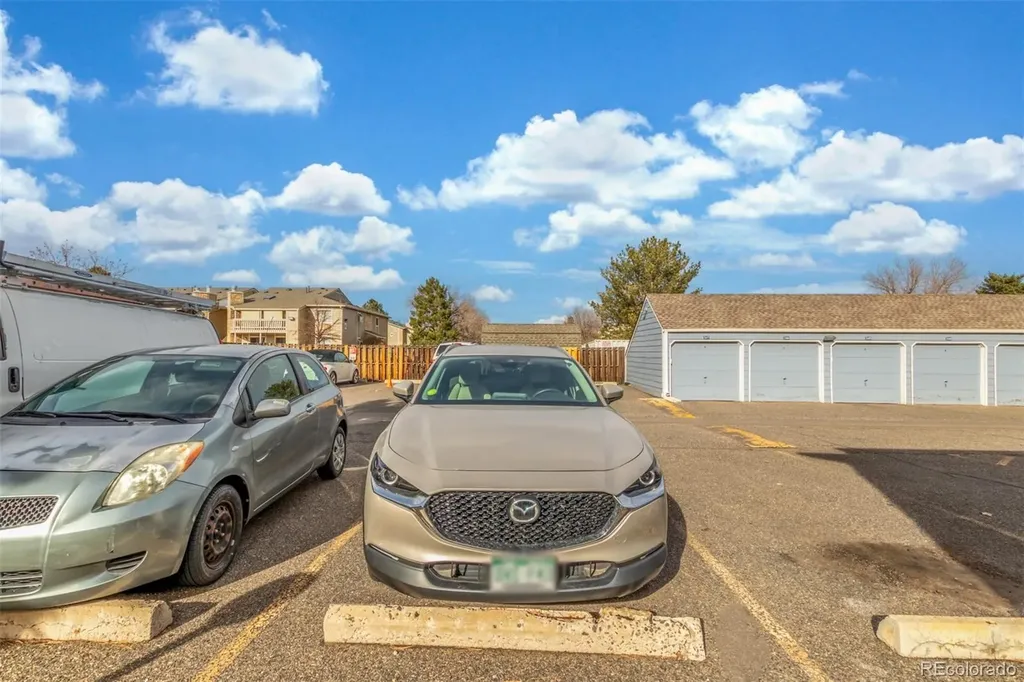 8335 Fairmount Drive Denver CO 80247