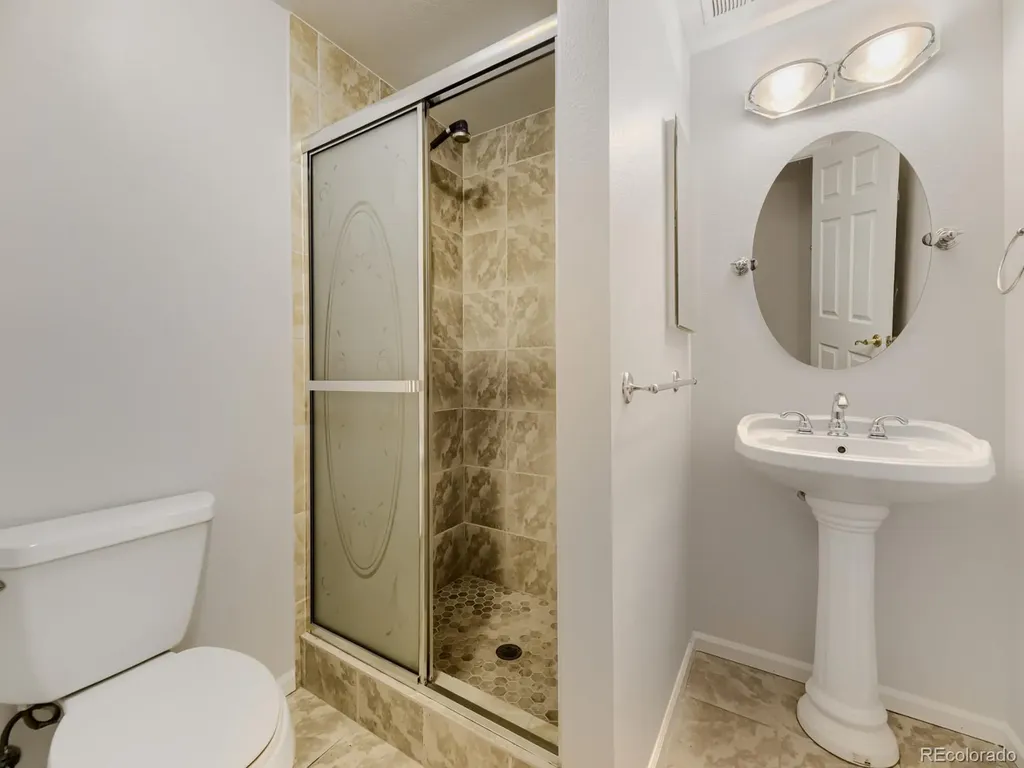 15678 E Quincy Lane Aurora CO 80015