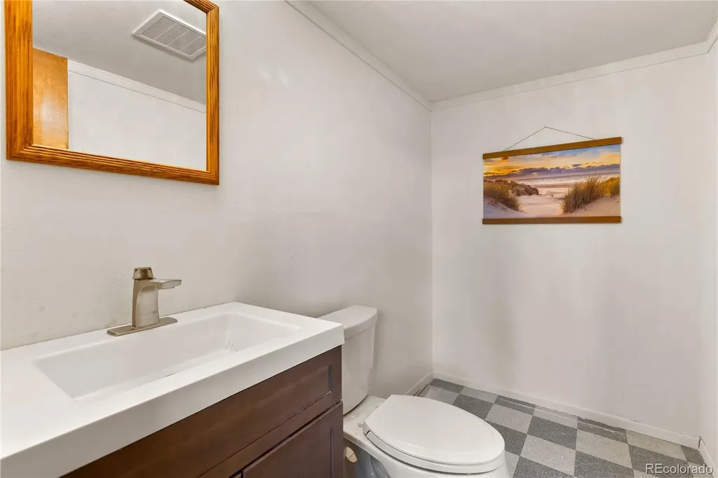 1506 Lake Place Divide CO 80814