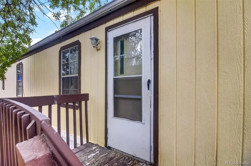 218 Grape Street Hudson CO 80642