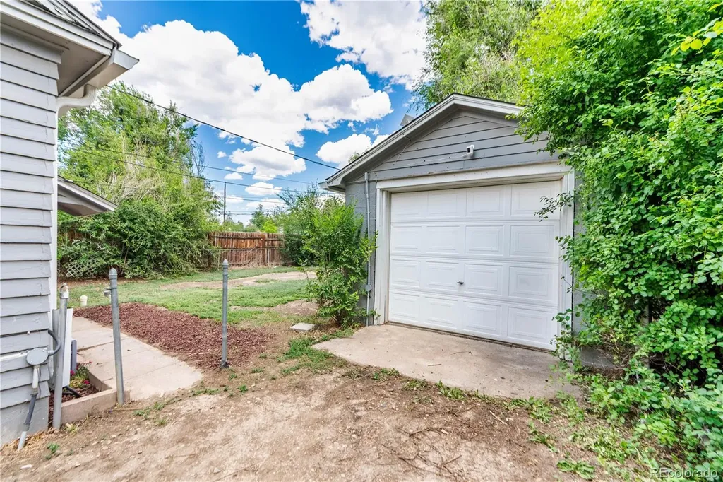 1650 Geneva Street Aurora CO 80010