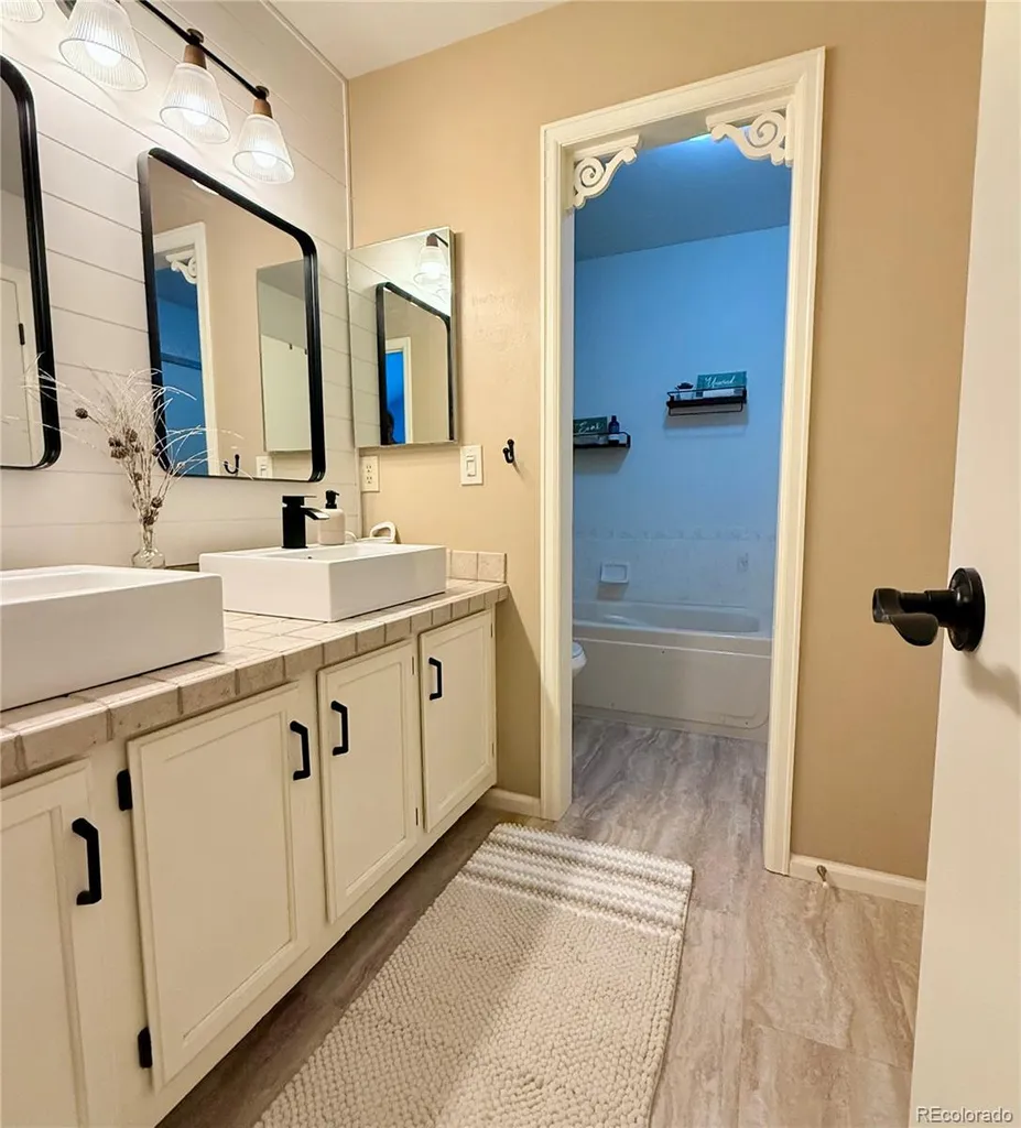 5714 W Atlantic Place Lakewood CO 80227