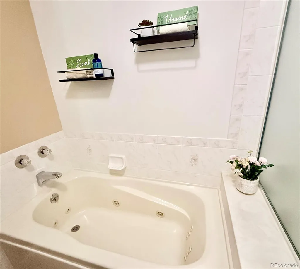 5714 W Atlantic Place Lakewood CO 80227