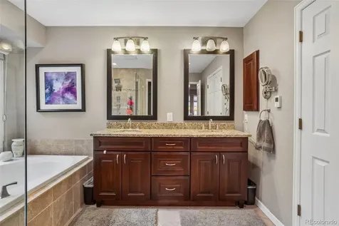 9937 Gwendelyn Place Littleton CO 80129