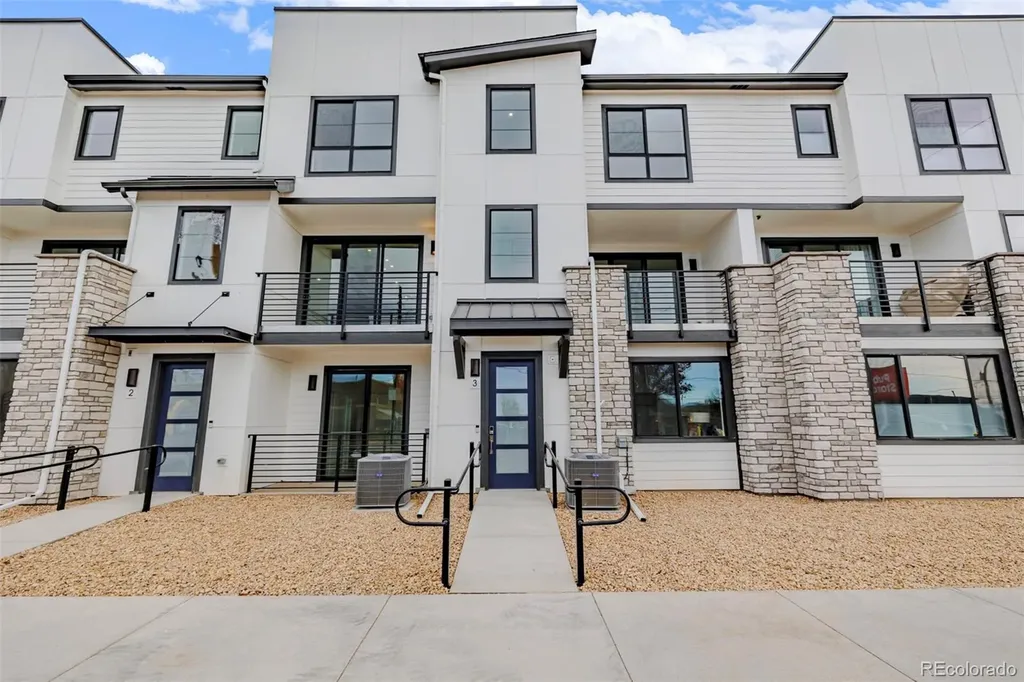 2078 S Holly Street Denver CO 80222