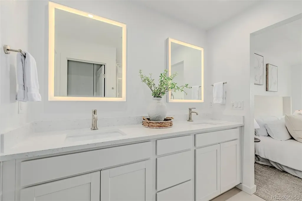 2078 S Holly Street Denver CO 80222