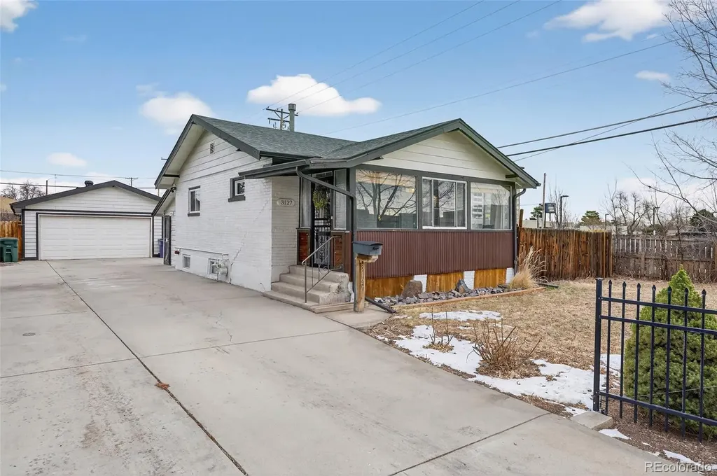 3127 W Louisiana Avenue Denver CO 80219