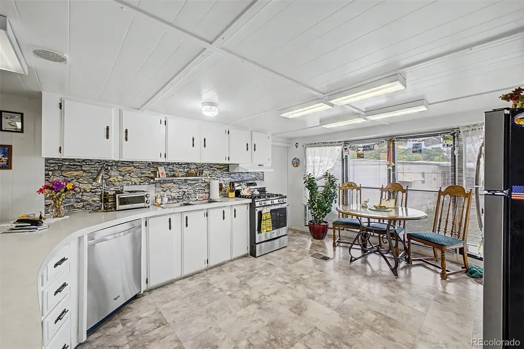 3405 Sinton Road Colorado Springs CO 80907