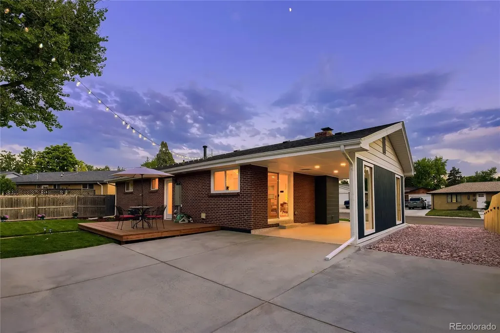 6586 S Kit Carson Street Littleton CO 80121