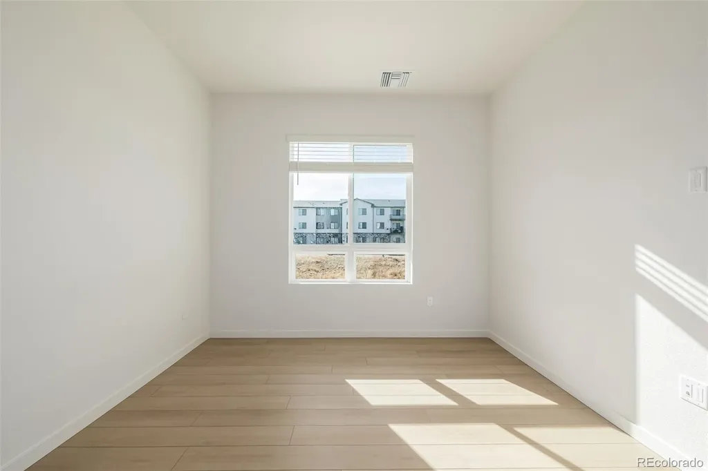 6153 N Ceylon Street Denver CO 80249