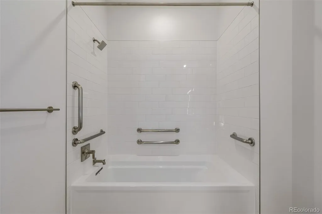 6153 N Ceylon Street Denver CO 80249