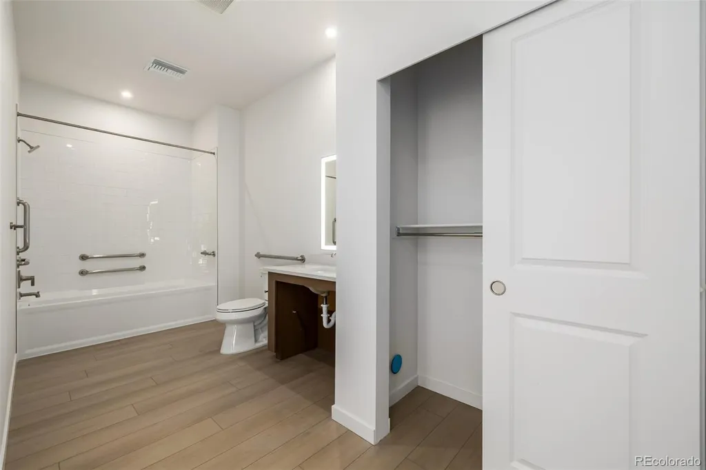6153 N Ceylon Street Denver CO 80249