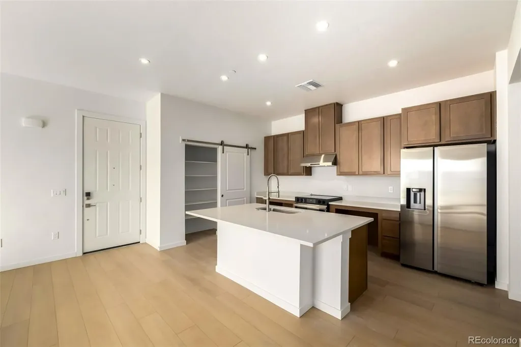 6153 N Ceylon Street Denver CO 80249