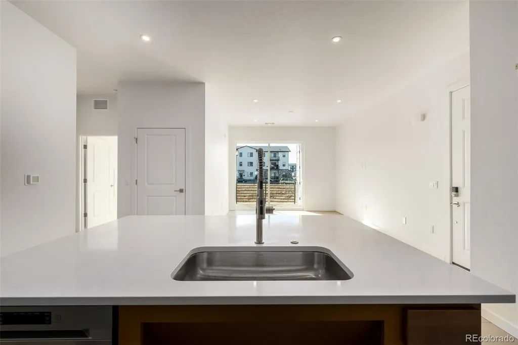 6153 N Ceylon Street Denver CO 80249
