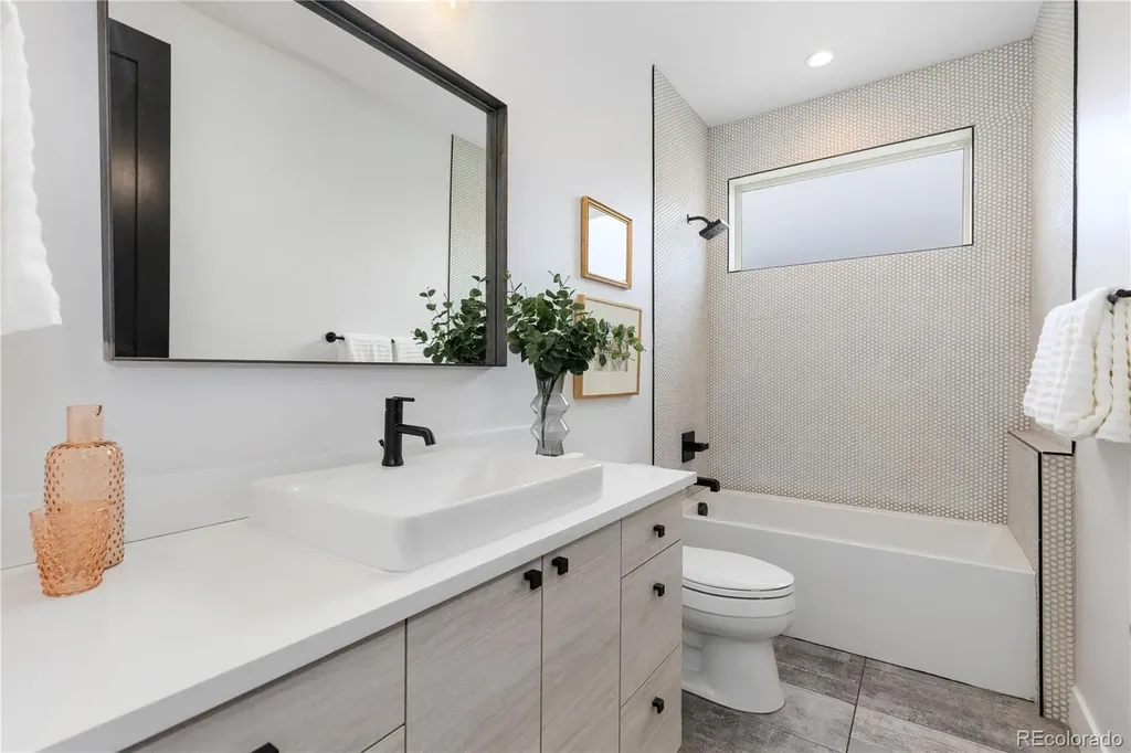 3855 Jason Street Denver CO 80211